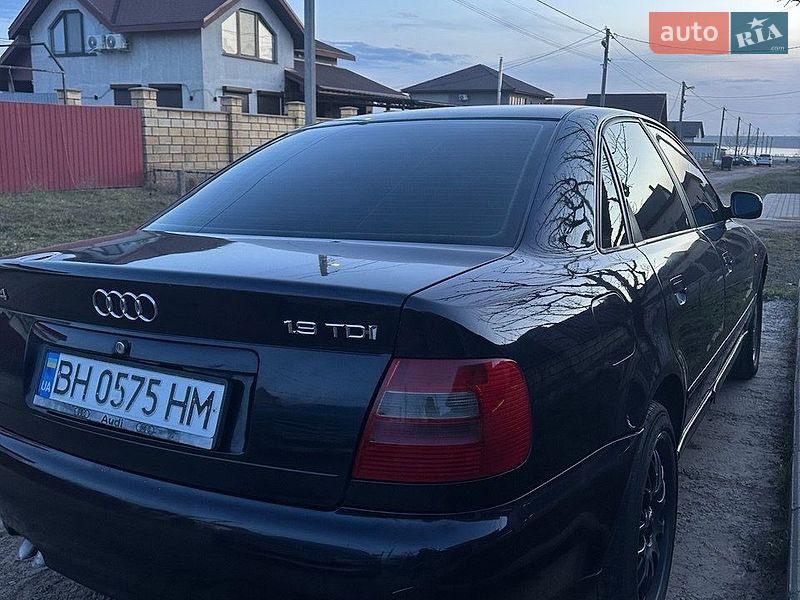 Седан Audi A4 1998 в Одессе