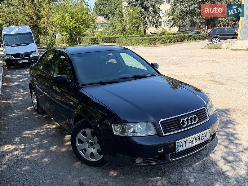 Седан Audi A4 2001 в Монастириській