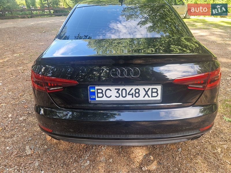 Седан Audi A4 2016 в Львові