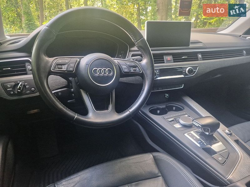 Седан Audi A4 2016 в Львові