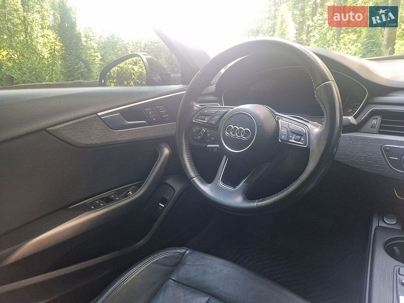 Седан Audi A4 2016 в Львові