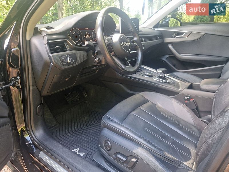 Седан Audi A4 2016 в Львові