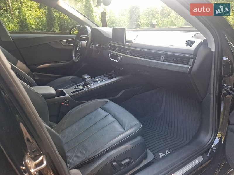 Седан Audi A4 2016 в Львові
