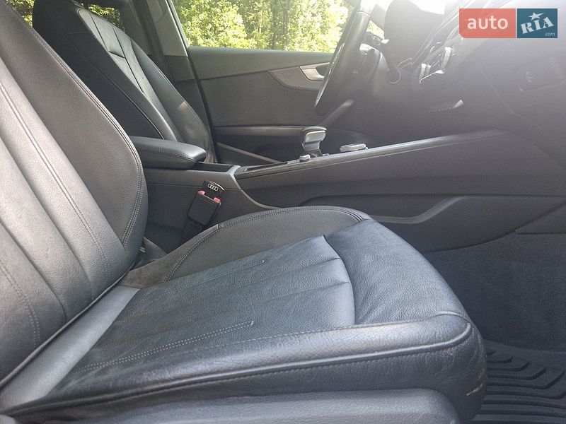 Седан Audi A4 2016 в Львові