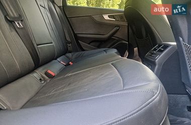 Седан Audi A4 2016 в Львові