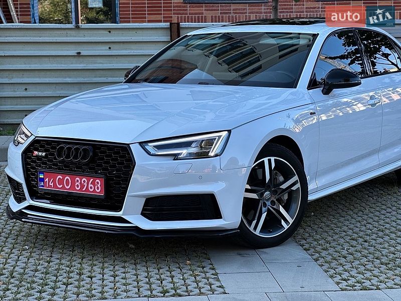 Седан Audi A4 2016 в Самборі
