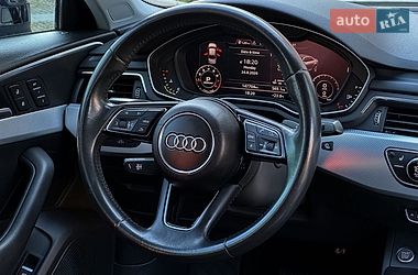 Седан Audi A4 2016 в Самборі