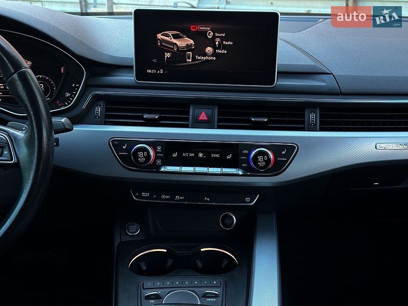 Седан Audi A4 2016 в Самборі