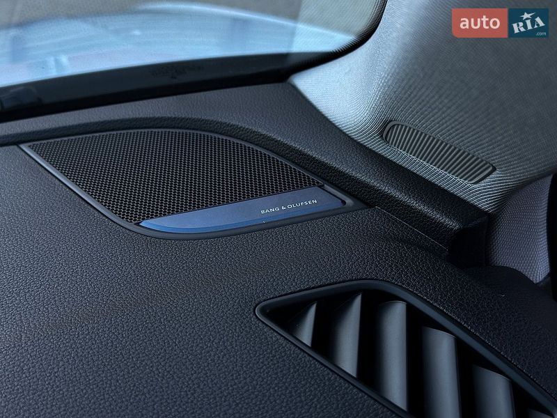 Седан Audi A4 2016 в Самборі