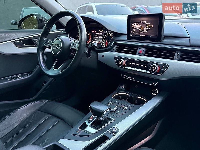 Седан Audi A4 2018 в Одесі
