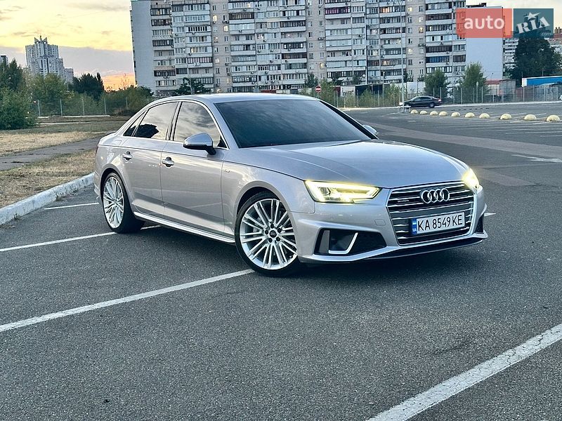 Седан Audi A4 2018 в Киеве