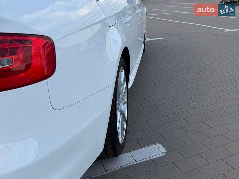 Седан Audi A4 2015 в Борисполі