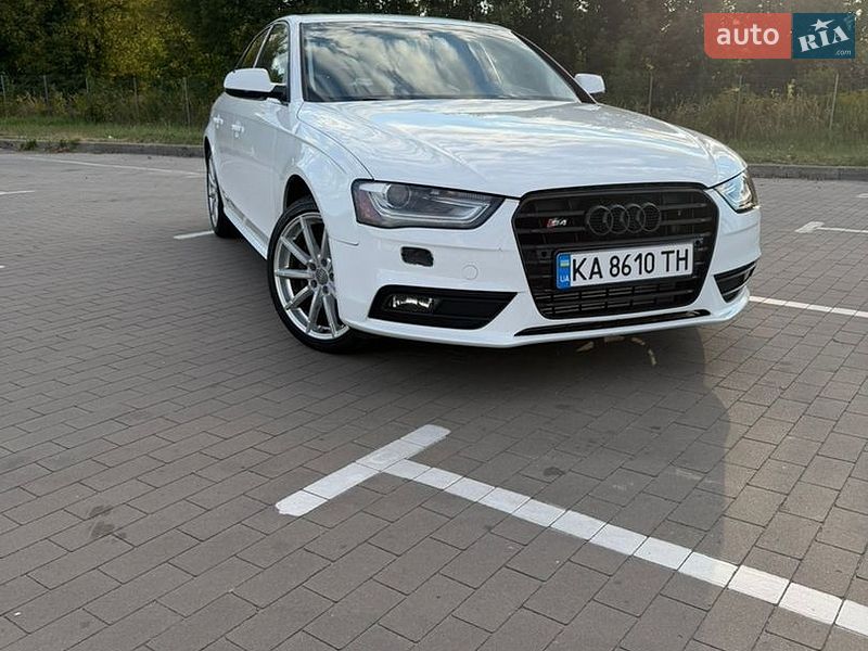 Седан Audi A4 2015 в Борисполі
