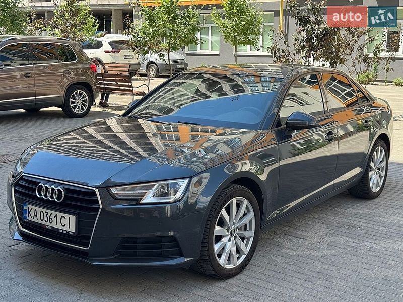 Седан Audi A4 2017 в Киеве