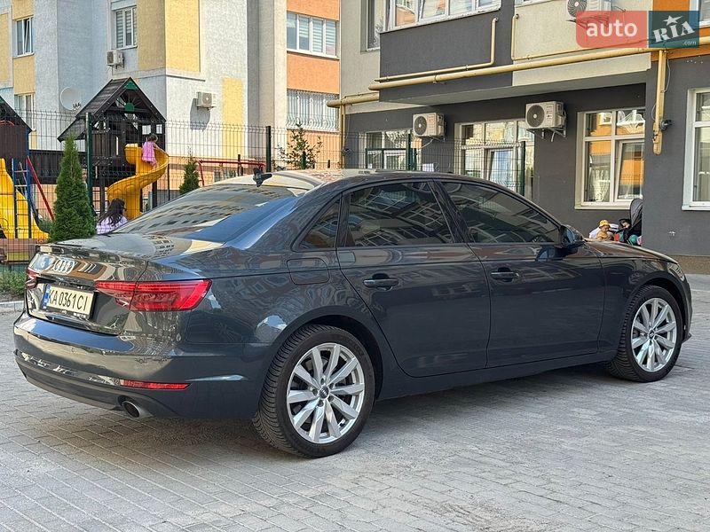 Седан Audi A4 2017 в Киеве