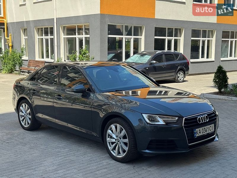 Седан Audi A4 2017 в Киеве