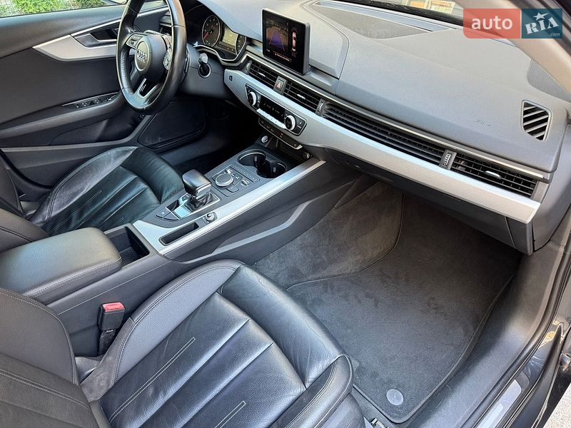 Седан Audi A4 2017 в Киеве