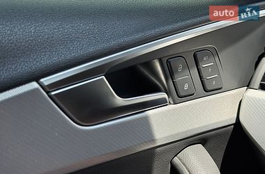 Седан Audi A4 2017 в Киеве