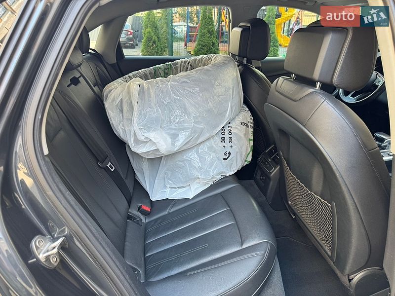 Седан Audi A4 2017 в Киеве
