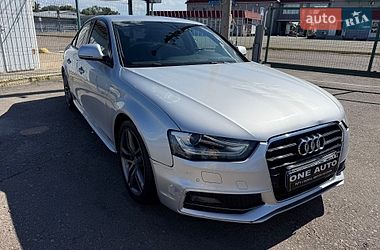 Седан Audi A4 2014 в Києві