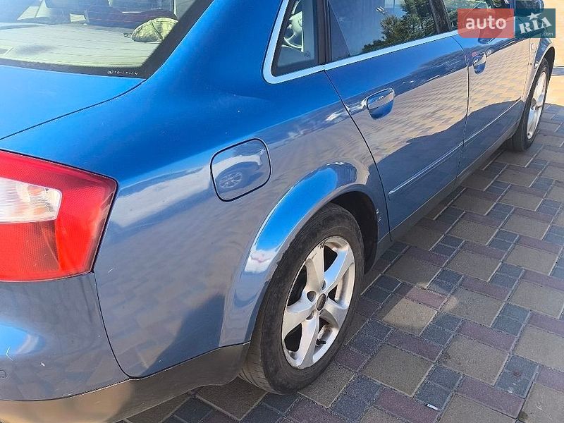 Седан Audi A4 2002 в Гайсину
