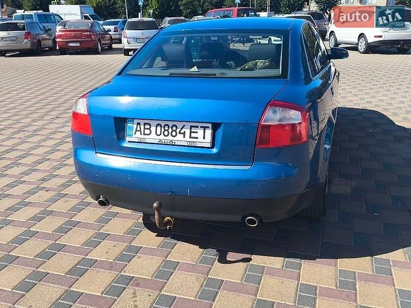 Седан Audi A4 2002 в Гайсину