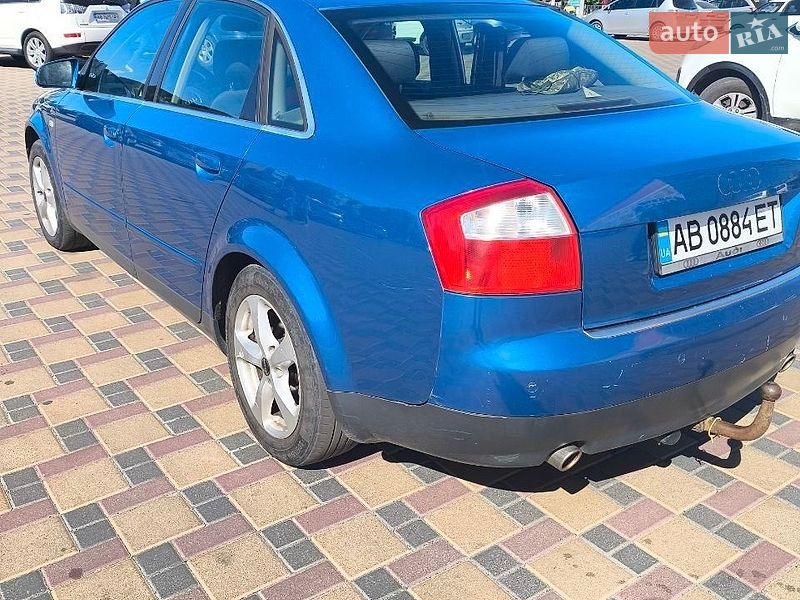 Седан Audi A4 2002 в Гайсину