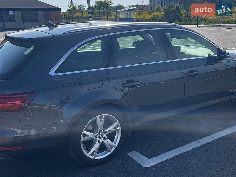 Универсал Audi A4 2017 в Луцке