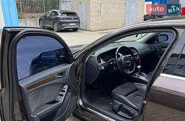 Седан Audi A4 2013 в Львові