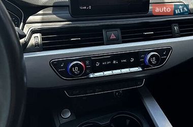 Седан Audi A4 2018 в Киеве