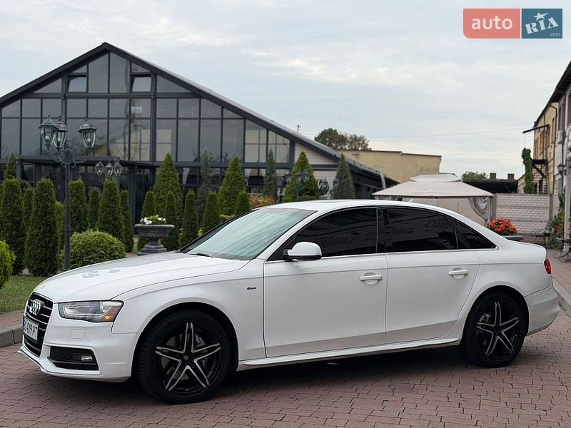 Седан Audi A4 2013 в Львові