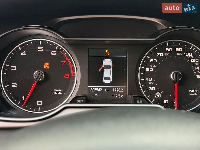 Седан Audi A4 2013 в Львові