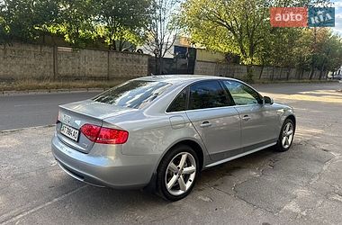 Седан Audi A4 2011 в Києві