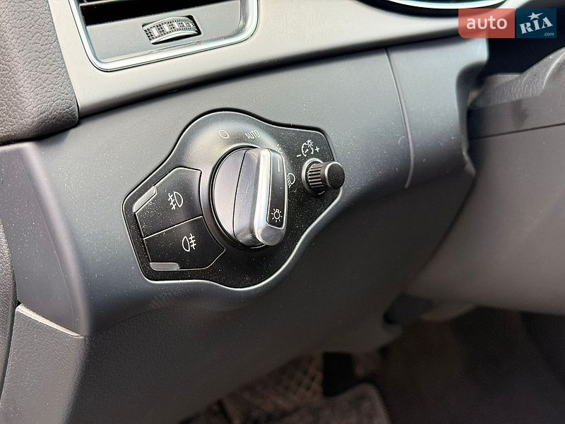 Седан Audi A4 2014 в Києві фото 6 Седан Audi A4 2014 в Києві
