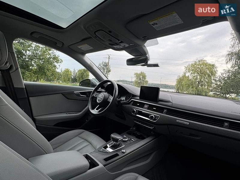 Седан Audi A4 2018 в Бурштині