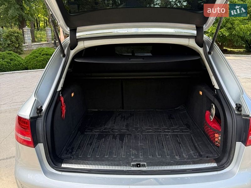 Універсал Audi A4 2010 в Жовкві