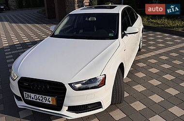 Седан Audi A4 2015 в Стрые