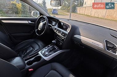 Седан Audi A4 2015 в Стрые