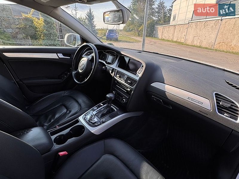 Седан Audi A4 2015 в Стрые