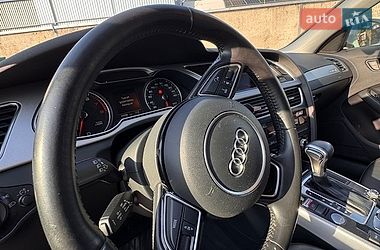 Седан Audi A4 2015 в Стрые