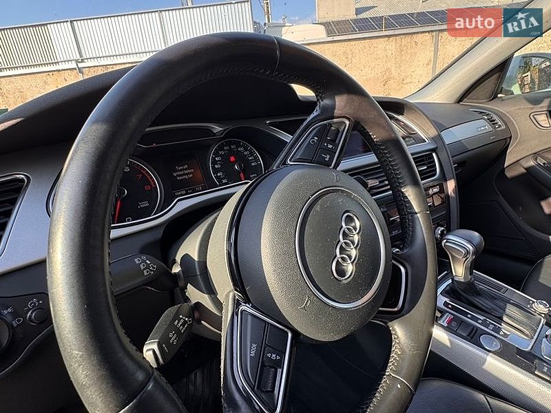 Седан Audi A4 2015 в Стрые