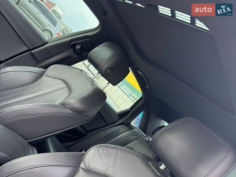 Седан Audi A4 2016 в Ровно