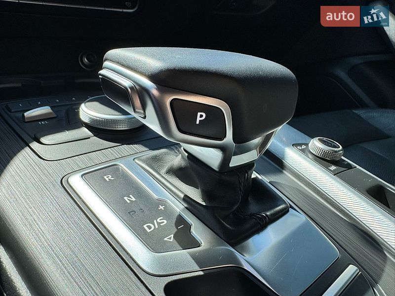 Седан Audi A4 2017 в Киеве