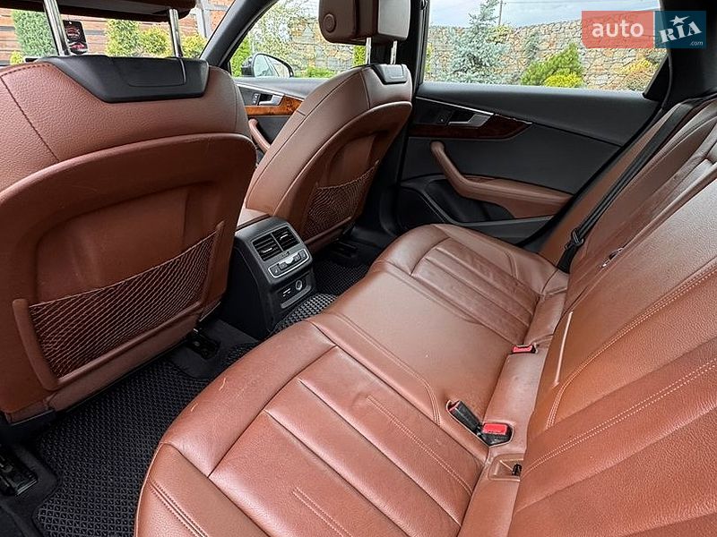 Седан Audi A4 2019 в Стрию