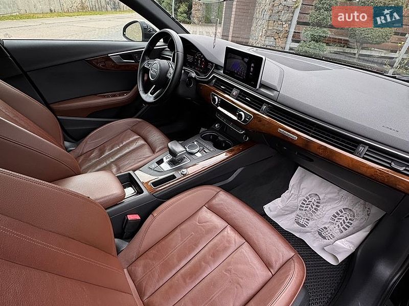 Седан Audi A4 2019 в Стрию