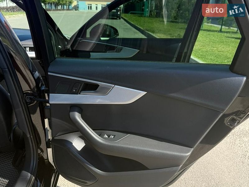 Седан Audi A4 2016 в Києві