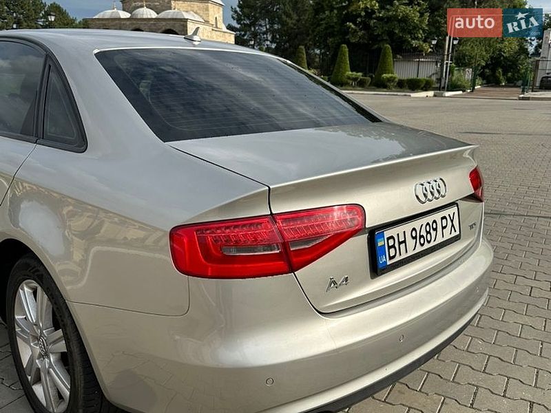 Седан Audi A4 2012 в Ізмаїлі