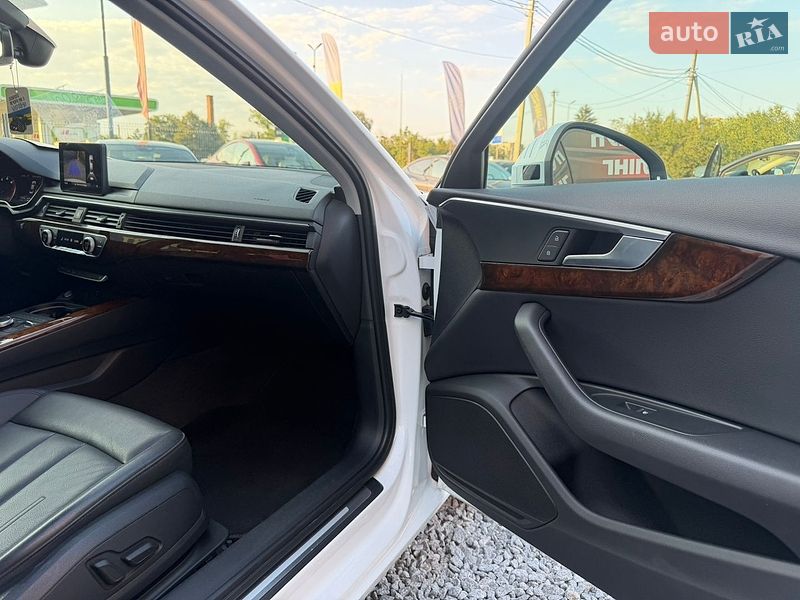 Седан Audi A4 2019 в Стрые