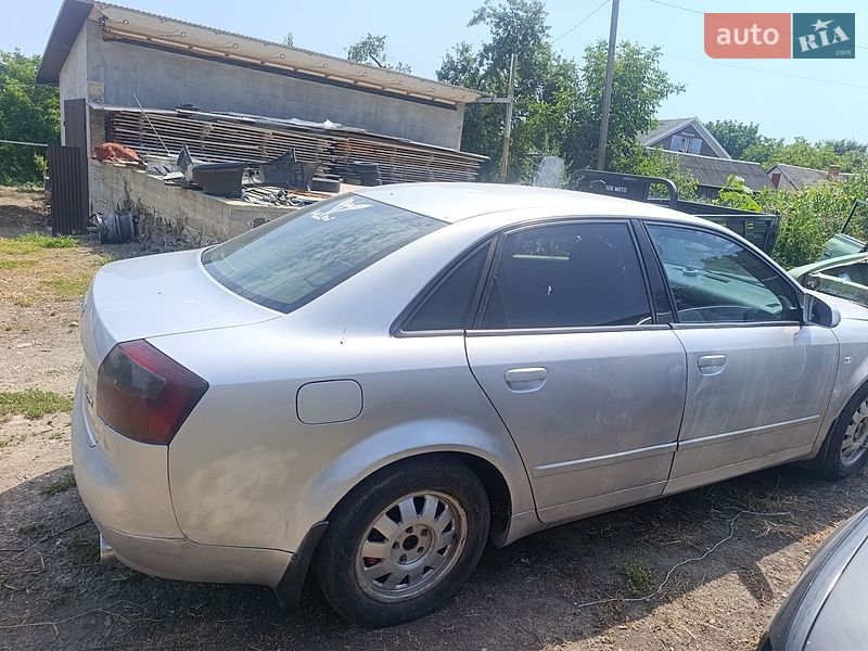 Седан Audi A4 2003 в Чернівцях