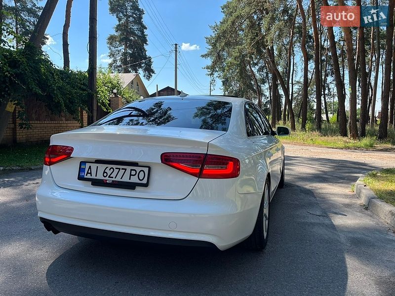 Седан Audi A4 2012 в Чернігові
